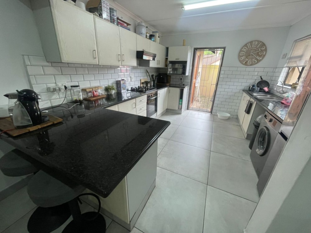 Townhouse to rent in Veldenvlei - 1RY1722199