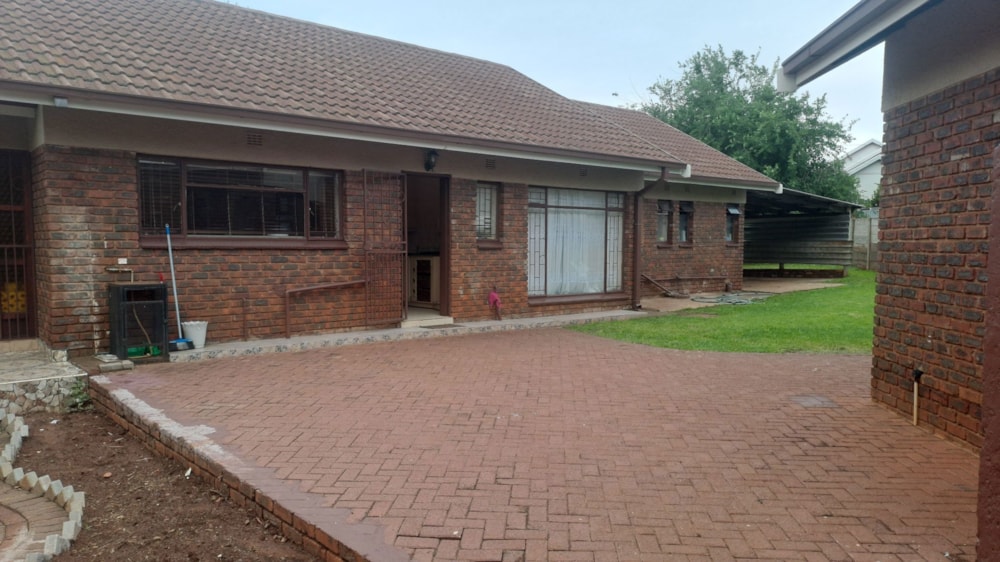 House for sale in Kanonkop, Middelburg, Mpumalanga - 1MD1722349 House for sale in Kanonkop, Middelburg, Mpumalanga - 1MD1722349