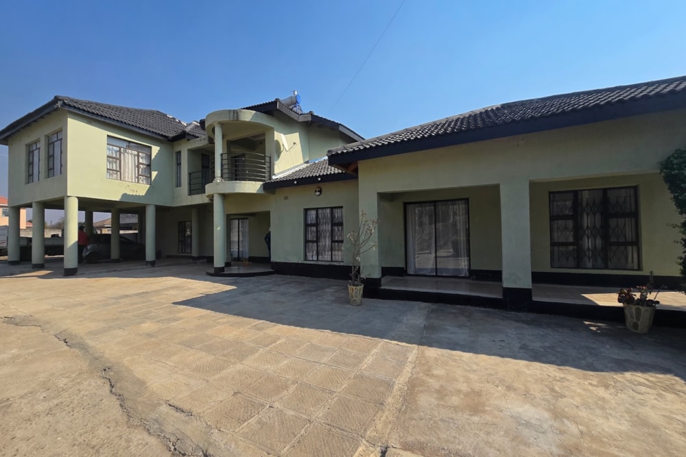 Double-storey house for sale in Burnside, Bulawayo, Zimbabwe - 3ZB1722258