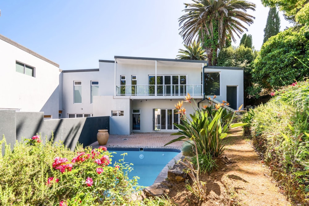 Semi-detached house for sale in Bishopscourt - KW1722272