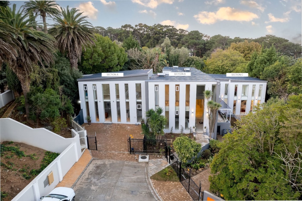 Semi-detached house for sale in Bishopscourt - KW1722272