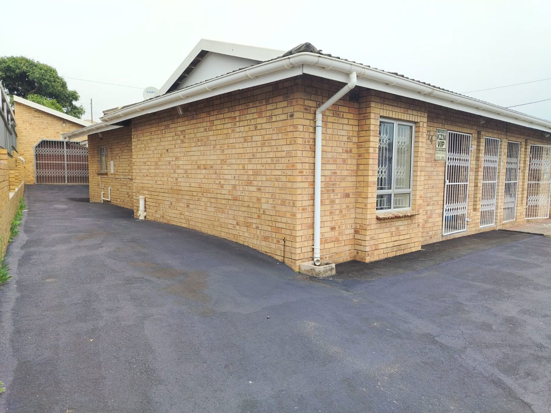 House for sale in Phoenix, KwaZulu-Natal - 1DA1722320