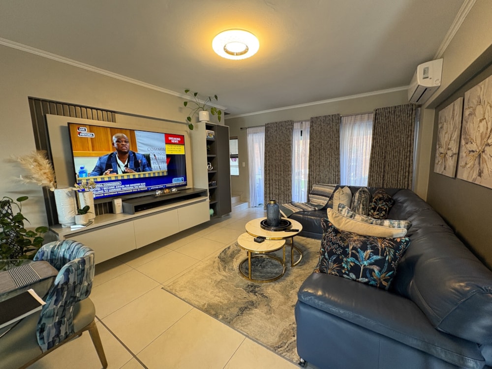 Double-storey house for sale in West Acres - 1NS1722418