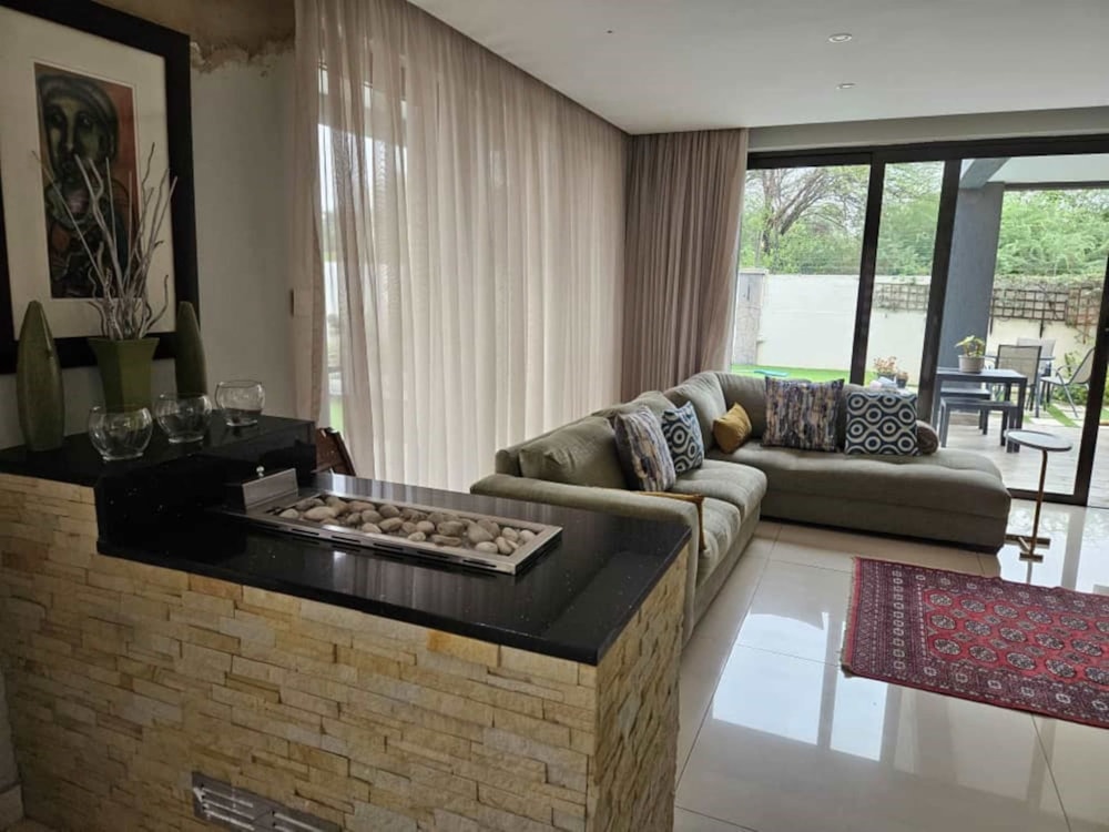 House to rent in Phakalane, Botswana - 3BO1722369 House to rent in Phakalane, Botswana - 3BO1722369