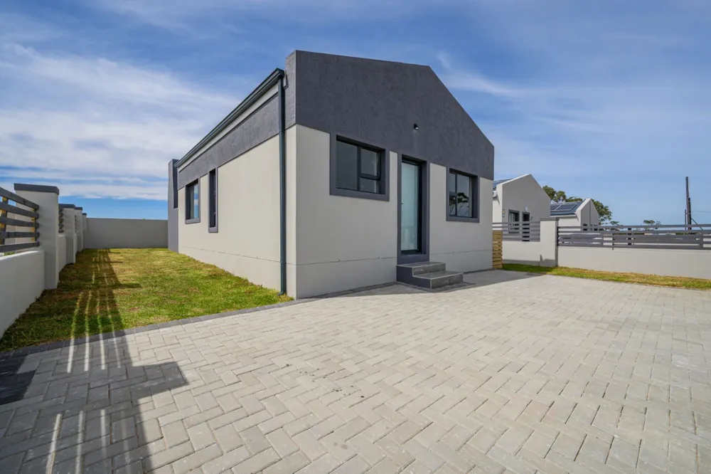 House for sale in Parsons Vlei - 1PLZ1722433 House for sale in Parsons Vlei - 1PLZ1722433