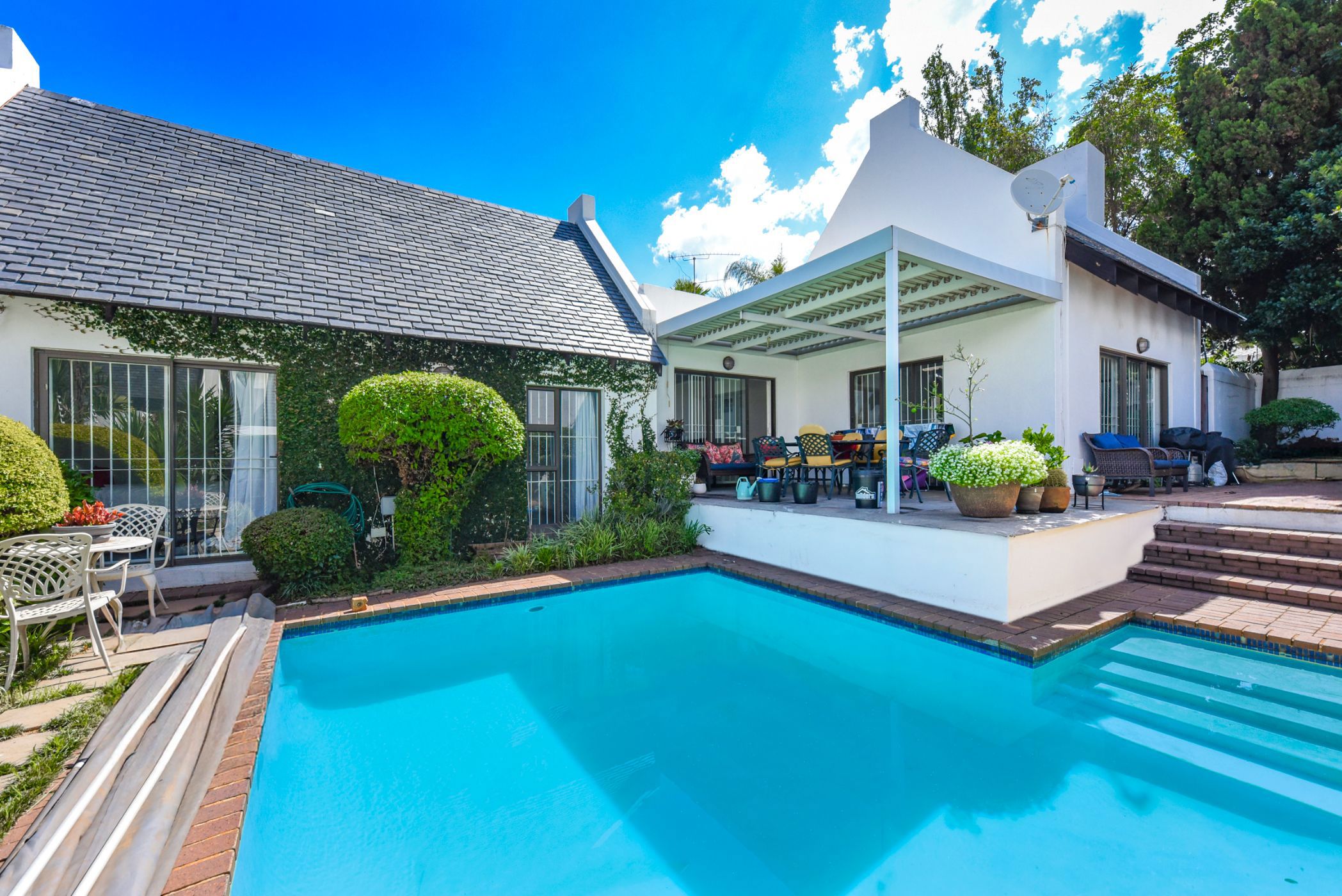 Cluster for sale in Sandown, Sandton - HP1723092