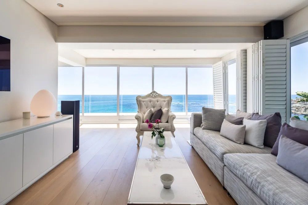 Apartment sold in Bantry Bay - AS1723219 Apartment sold in Bantry Bay - AS1723219