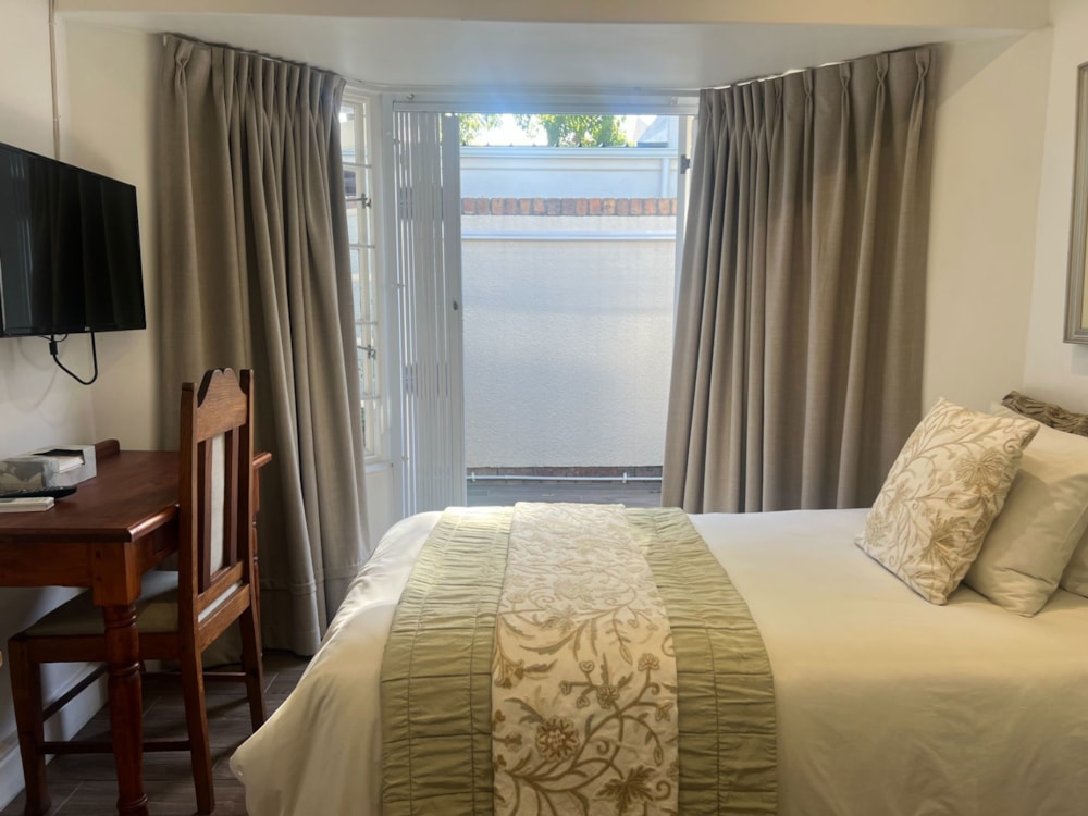 Bachelor apartment to rent in Newlands, Cape Town - RBL1722537 Bachelor apartment to rent in Newlands, Cape Town - RBL1722537