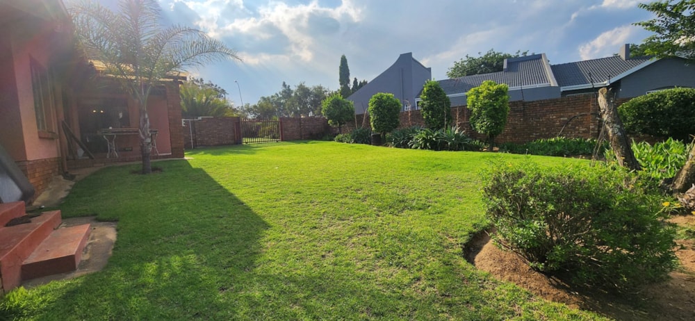 House for sale in Gholfsig - 1MD1722683 House for sale in Gholfsig - 1MD1722683