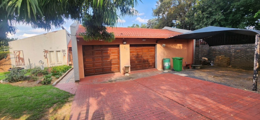 House for sale in Gholfsig - 1MD1722683 House for sale in Gholfsig - 1MD1722683