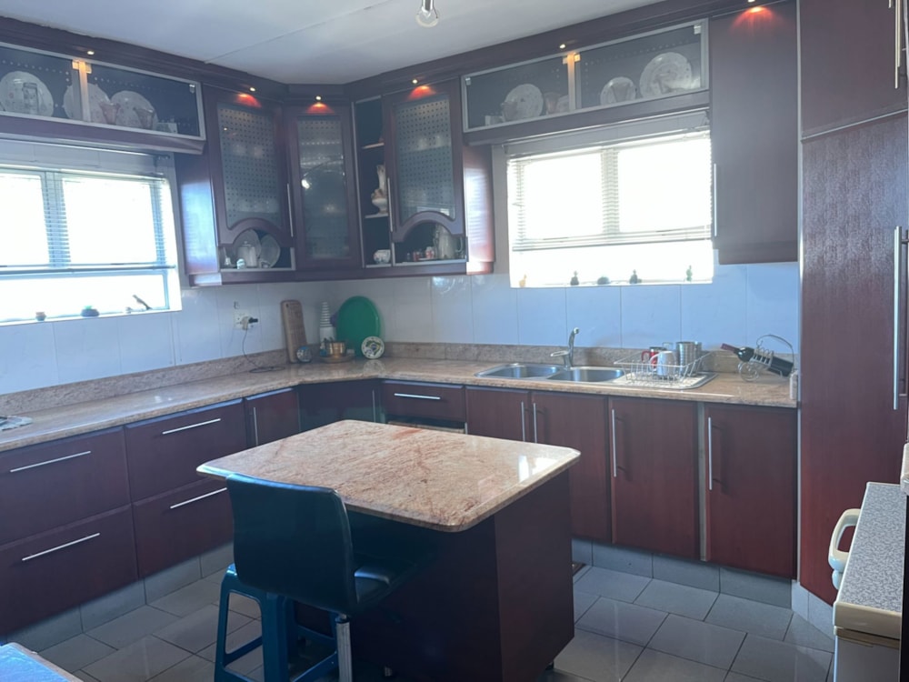 House for sale in Chatsworth, KwaZulu-Natal - 1ND1722655