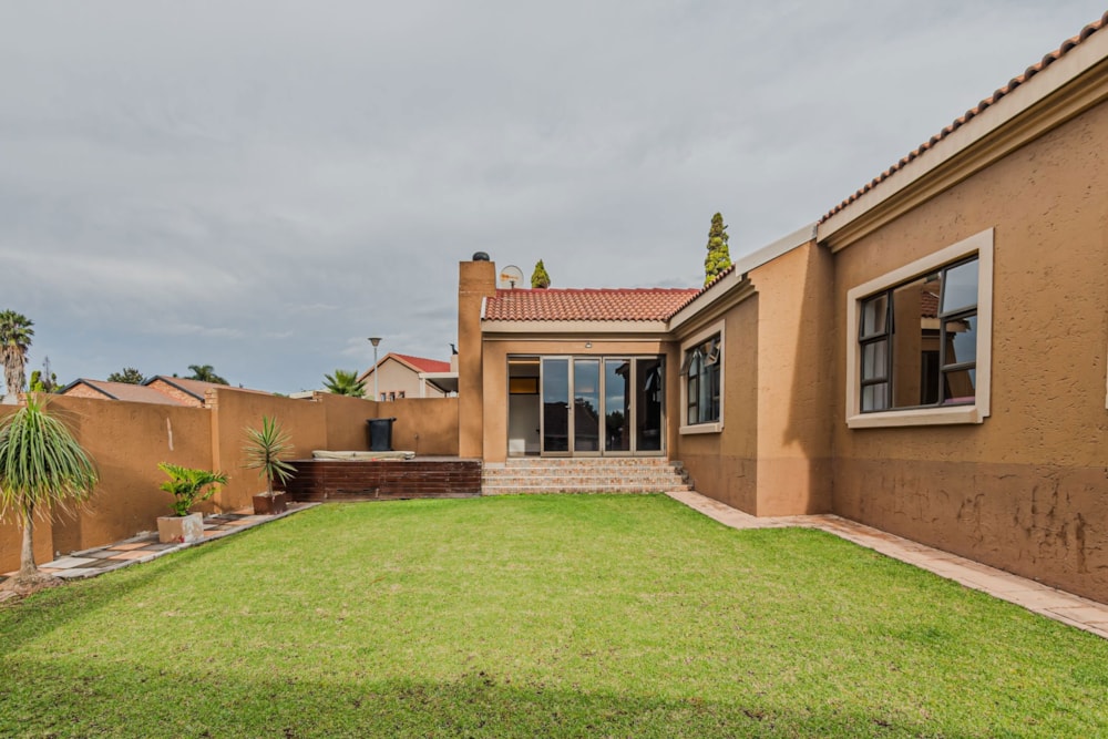 Single-storey house for sale in The Reeds - CN1723454