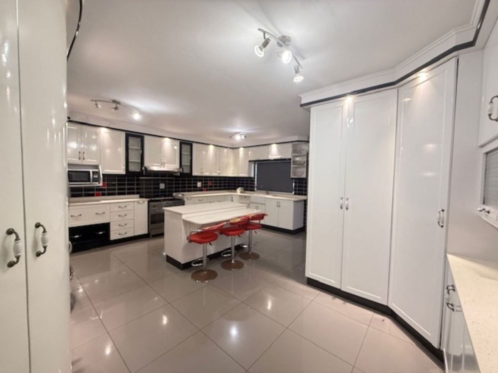 House to rent in Mandlazini - 1RY1722677