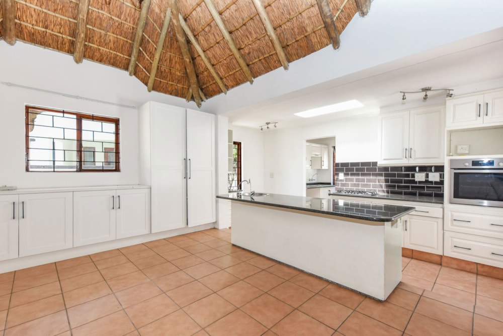 House for sale in Sunninghill Gardens - FW1723342 House for sale in Sunninghill Gardens - FW1723342