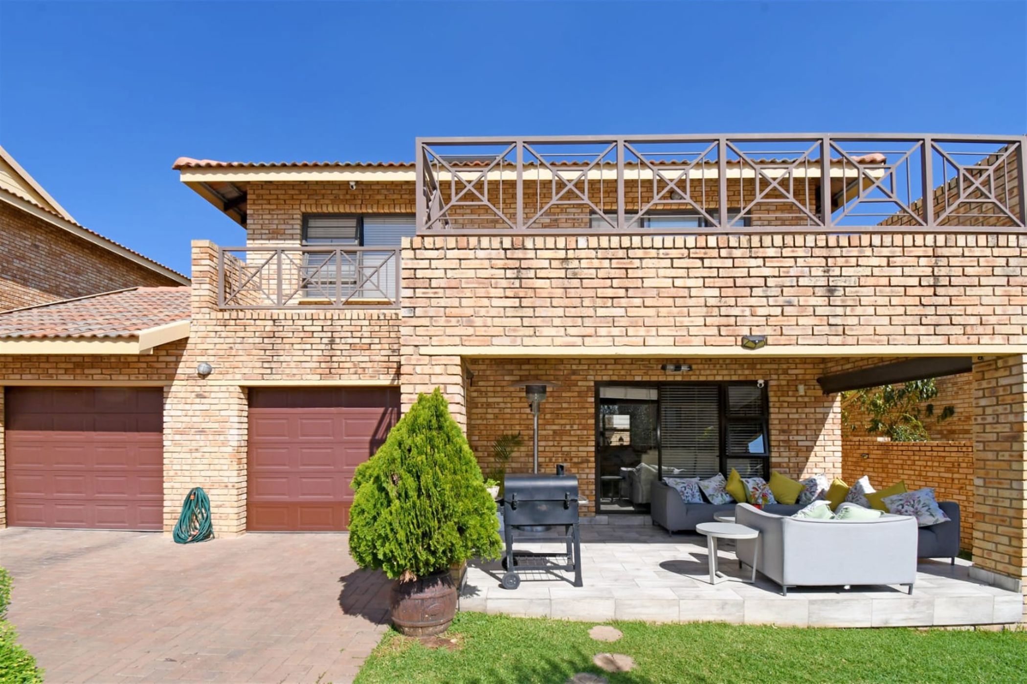 Townhouse for sale in North Riding - FW1722757