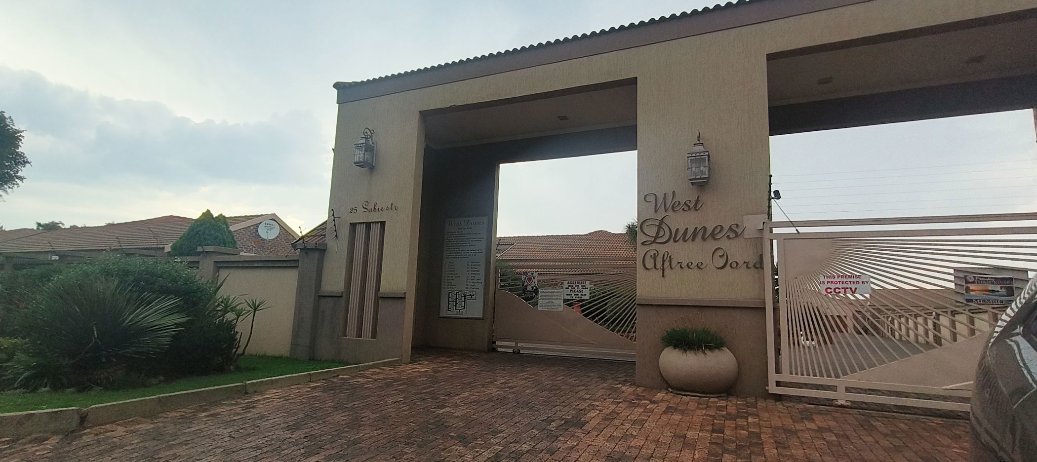 Single-storey retirement home to rent in Three Rivers North - 1VT1722802