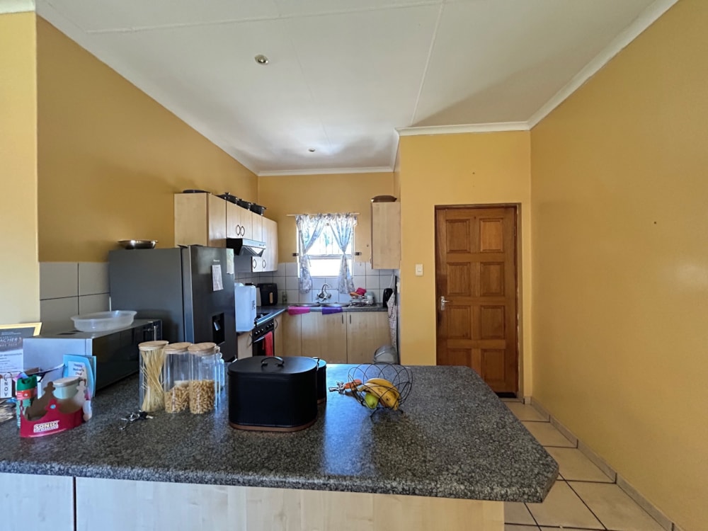 Townhouse for sale in Barkly West - 1KJ1722799 Townhouse for sale in Barkly West - 1KJ1722799
