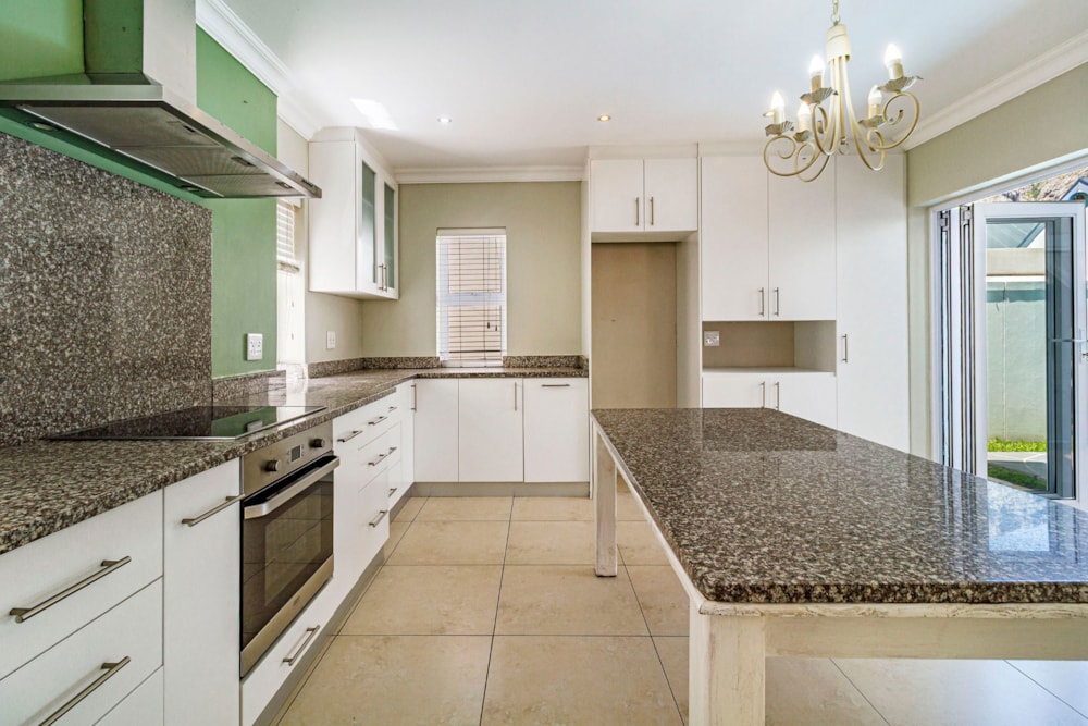 House for sale in Kylemore - ST1722805 House for sale in Kylemore - ST1722805