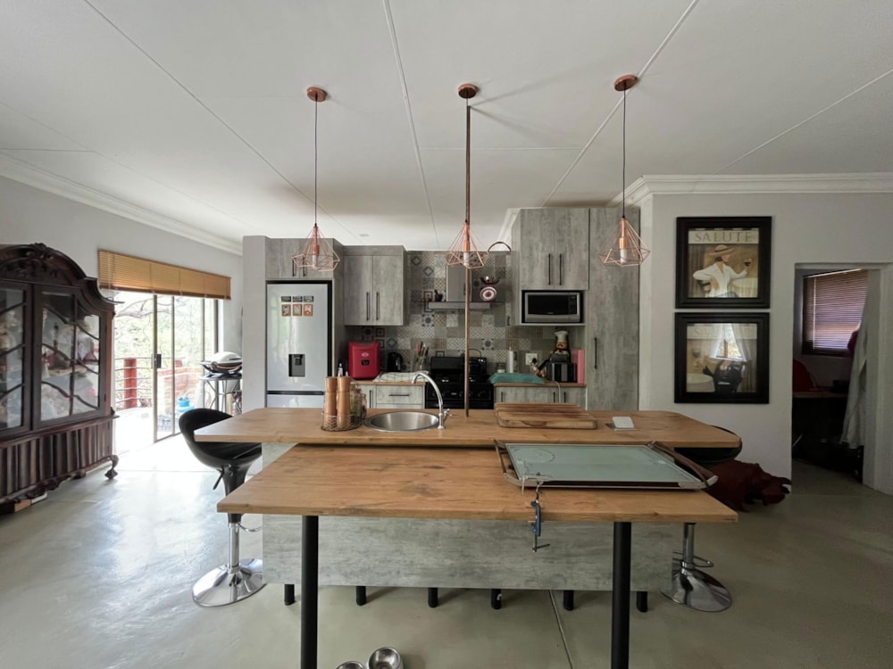 House to rent in Hoedspruit - 1HS1722932 House to rent in Hoedspruit - 1HS1722932