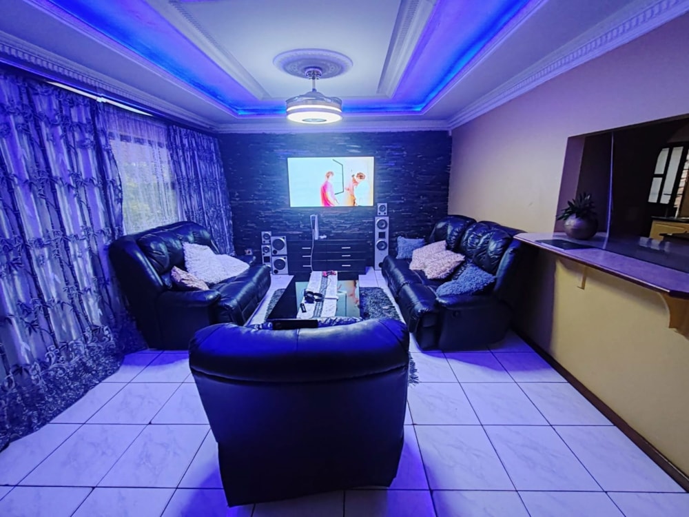 House for sale in Glen Hills - 1ND1722824 House for sale in Glen Hills - 1ND1722824