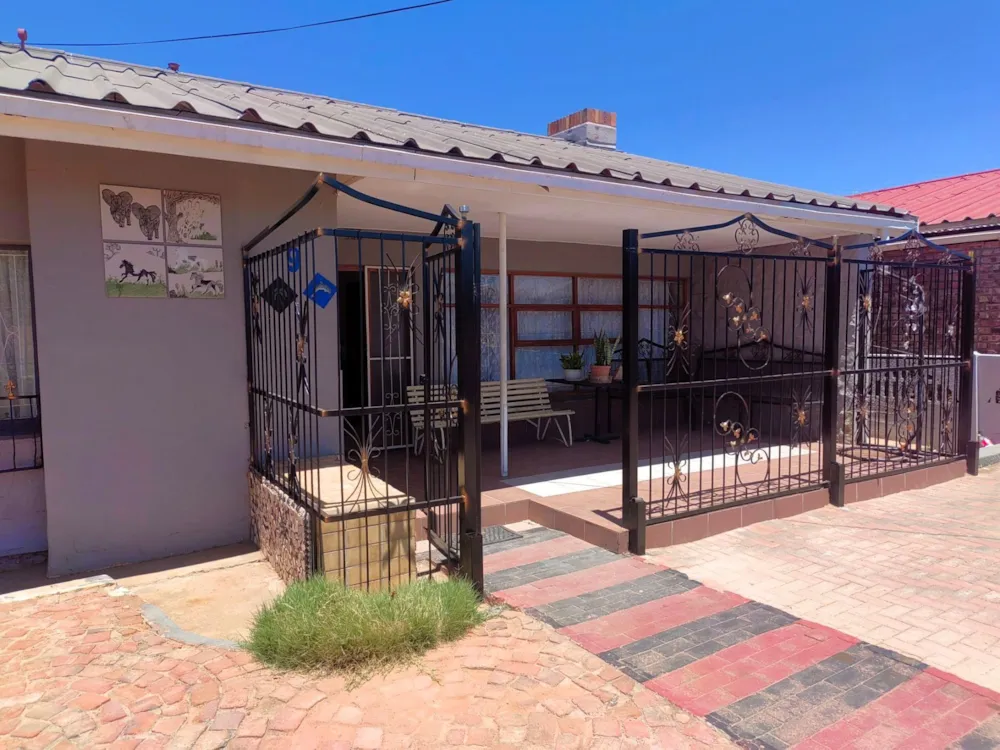 House sold in Oudtshoorn - 1OU1722859