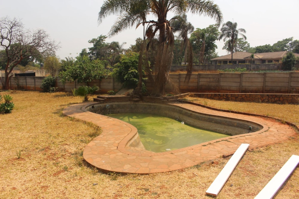 Double-storey house for sale in Mandara, Zimbabwe - 3ZB1722872 Double-storey house for sale in Mandara, Zimbabwe - 3ZB1722872