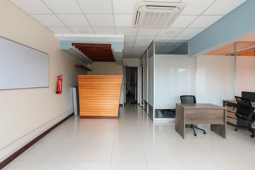 Commercial office for sale in Kilimani, Kenya - 3KE1724253