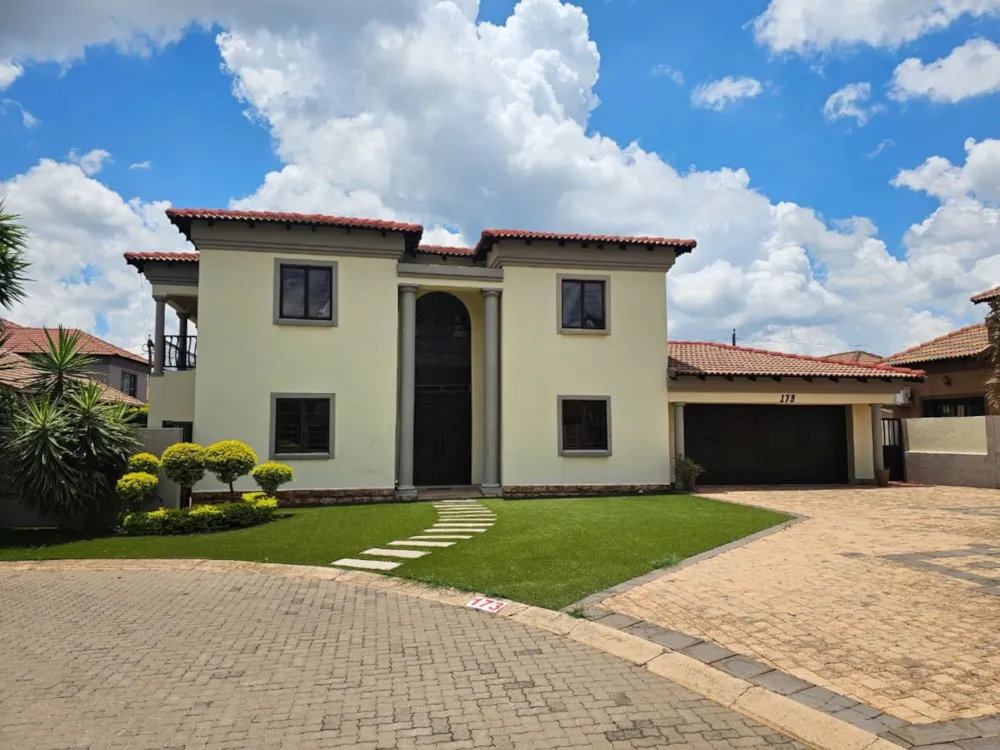 Double-storey house let in Montana, Pretoria North - MZL1722978 Double-storey house let in Montana, Pretoria North - MZL1722978