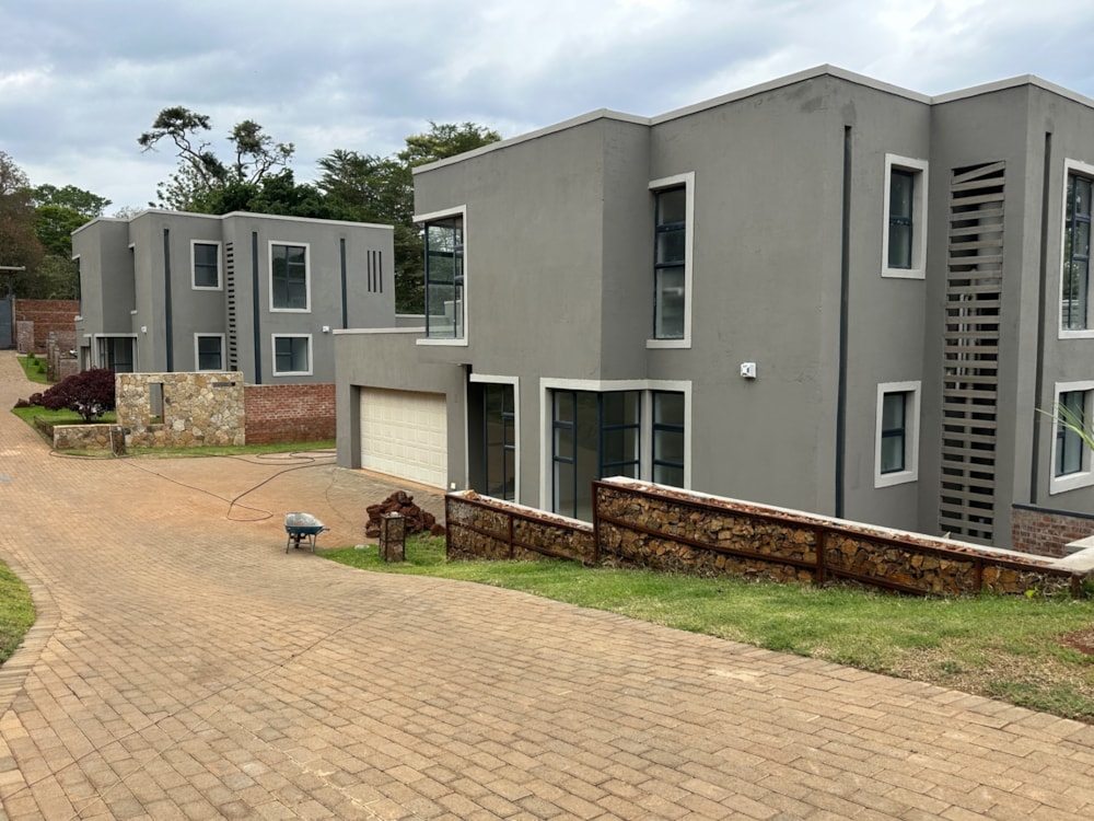 Double-storey apartment to rent in Glen Lorne, Zimbabwe - 3ZB1722881 Double-storey apartment to rent in Glen Lorne, Zimbabwe - 3ZB1722881