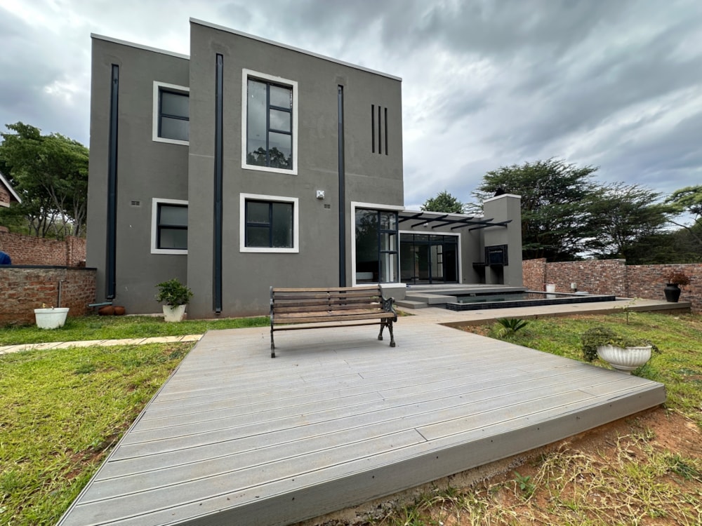 Double-storey apartment to rent in Glen Lorne, Zimbabwe - 3ZB1722881 Double-storey apartment to rent in Glen Lorne, Zimbabwe - 3ZB1722881