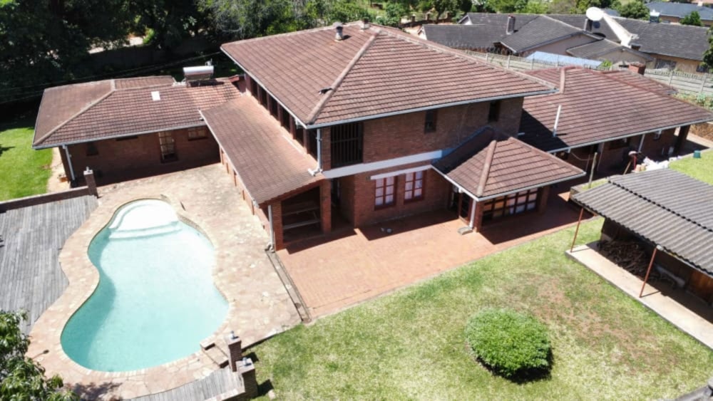 Double-storey house for sale in Mutare, Zimbabwe - 3ZB1723870 Double-storey house for sale in Mutare, Zimbabwe - 3ZB1723870