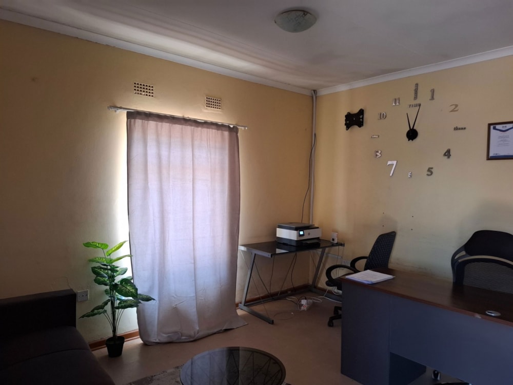 House for sale in Block 3, Botswana - 3BO1723038