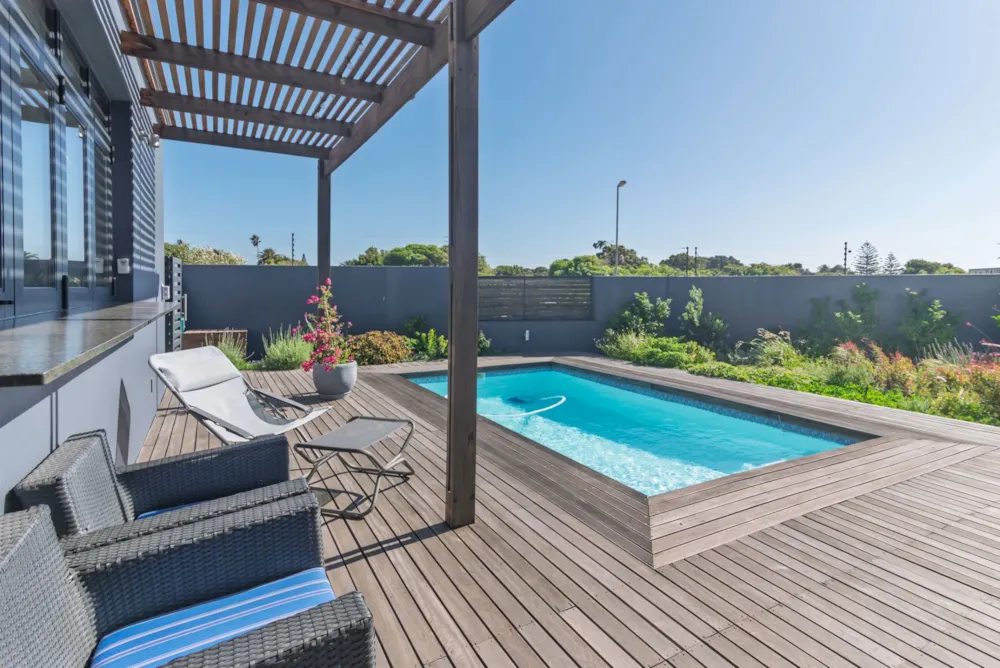 Double-storey house sold in Kirstenhof, Cape Town - KW1722931 Double-storey house sold in Kirstenhof, Cape Town - KW1722931