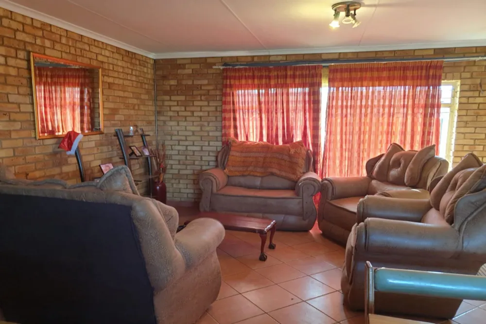 House let in Jackaroo Park - 1WD1722971