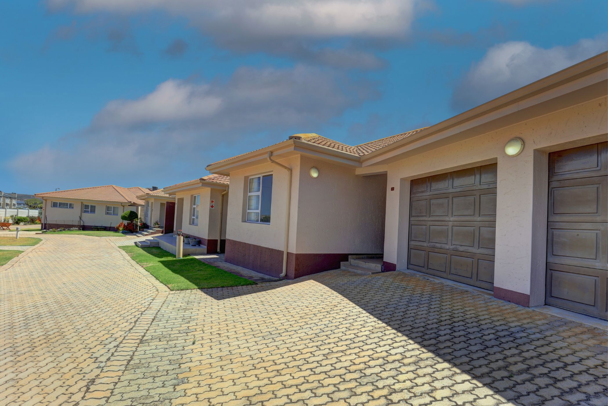 Townhouse for sale in Hartenbos - 1MB1723226