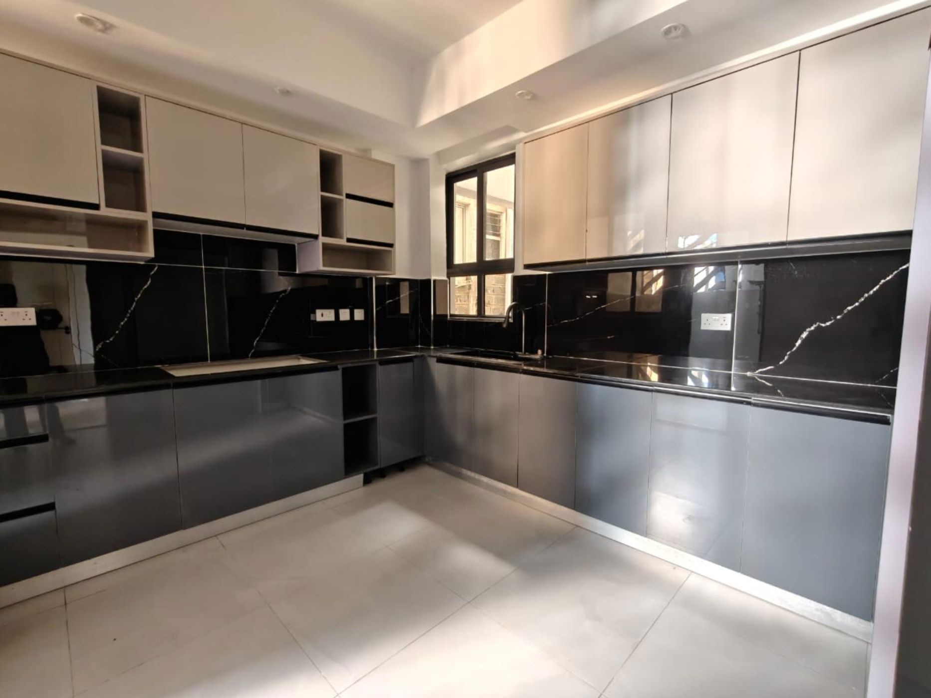 Apartment to rent in Parklands, Kenya - 3KE1723181