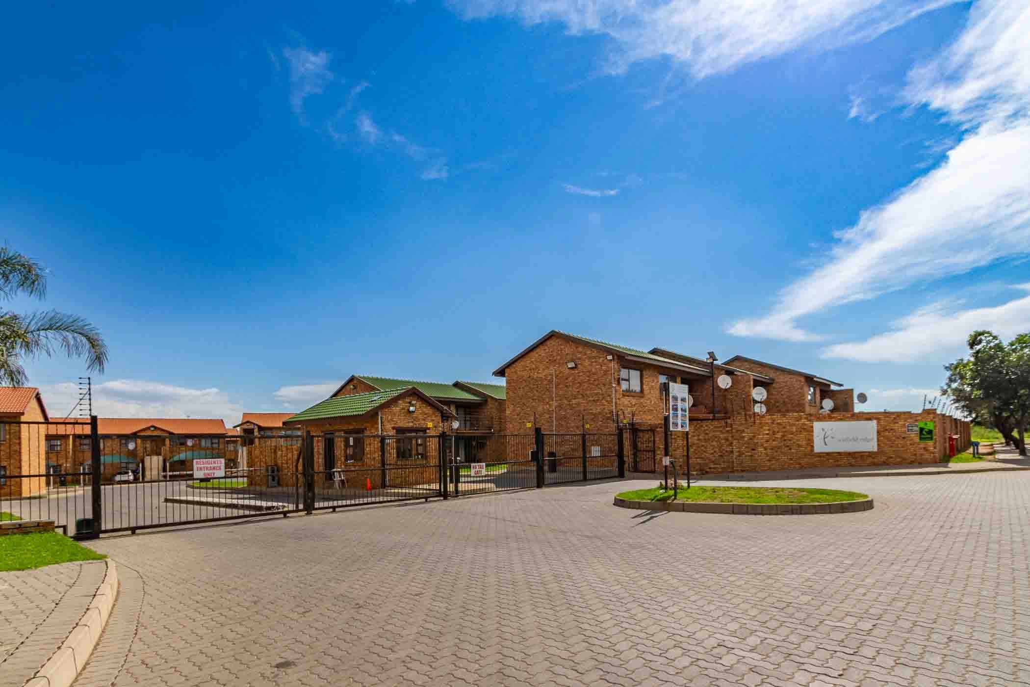 Security complex home for sale in Witfield - BOK1723141