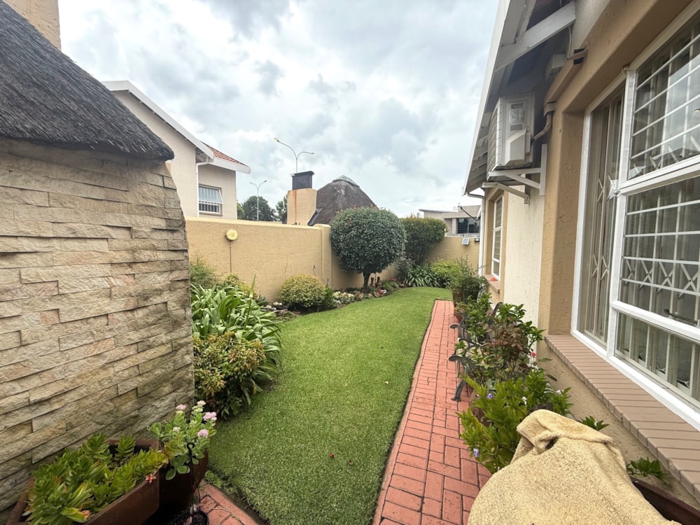 Townhouse for sale in Vanderbijlpark SE 3 - 1VT1723374 Townhouse for sale in Vanderbijlpark SE 3 - 1VT1723374