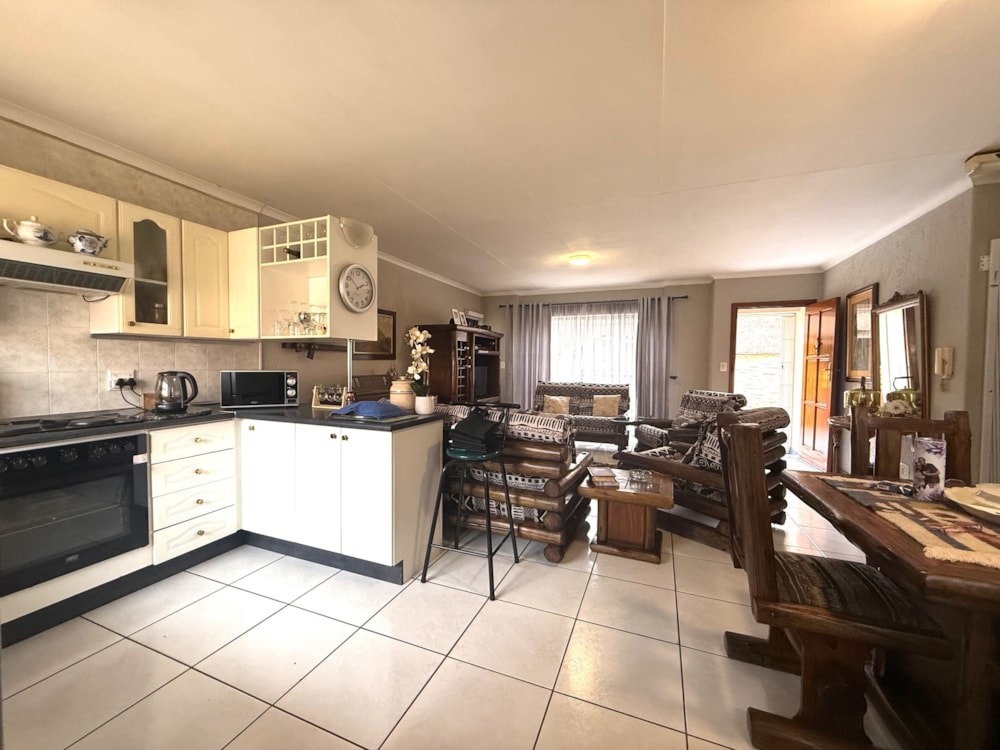 Townhouse for sale in Vanderbijlpark SE 3 - 1VT1723374 Townhouse for sale in Vanderbijlpark SE 3 - 1VT1723374