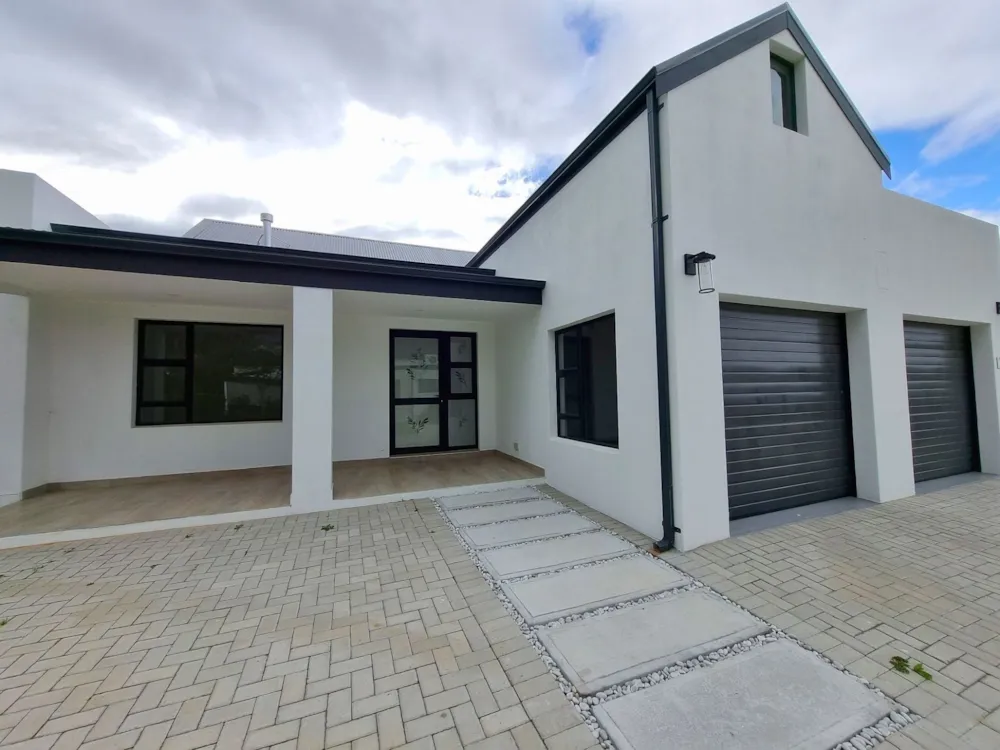 House for sale in Silwerstrand Golf and River Estate - ROB1723229