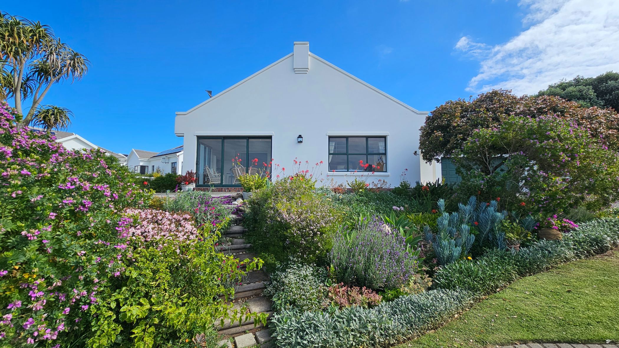 Single-storey house for sale in Village - 1SA1723407