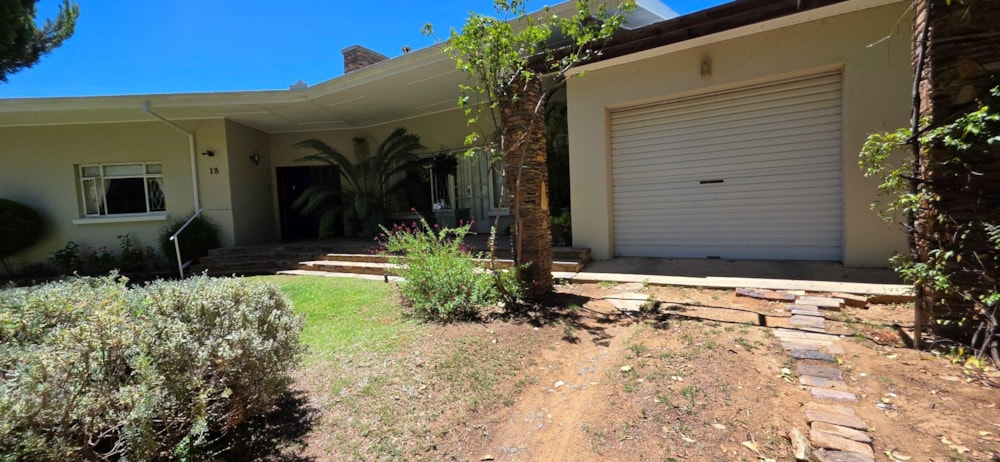 House for sale in Cradock - 1KK1723273 House for sale in Cradock - 1KK1723273