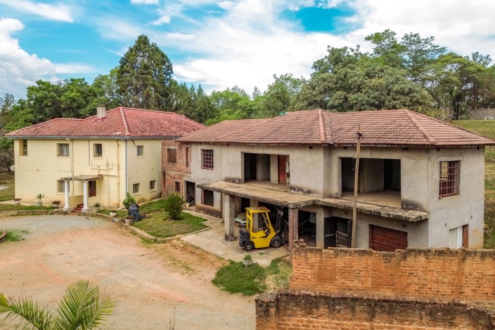 House for sale in Glen Lorne, Zimbabwe - 3ZB1723298 House for sale in Glen Lorne, Zimbabwe - 3ZB1723298