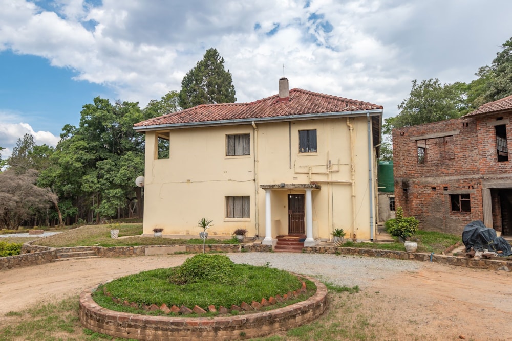 House for sale in Glen Lorne, Zimbabwe - 3ZB1723298 House for sale in Glen Lorne, Zimbabwe - 3ZB1723298