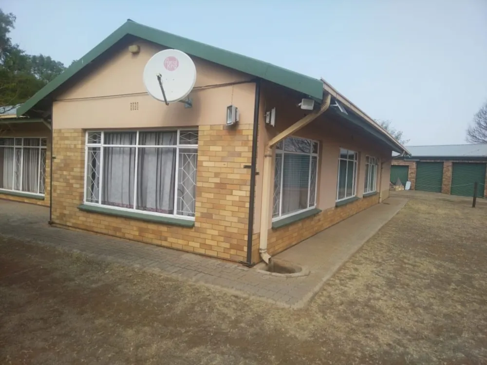 Smallholding for sale in Unitas Park - 1VT1723472