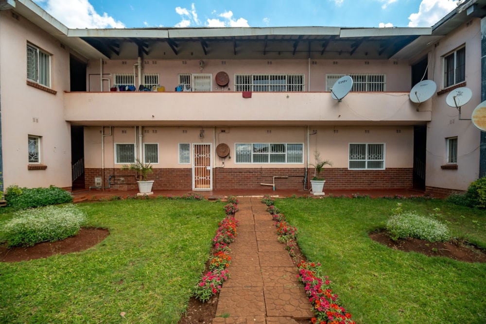 Apartment for sale in Eastlea South, Zimbabwe - 3ZB1723437 Apartment for sale in Eastlea South, Zimbabwe - 3ZB1723437