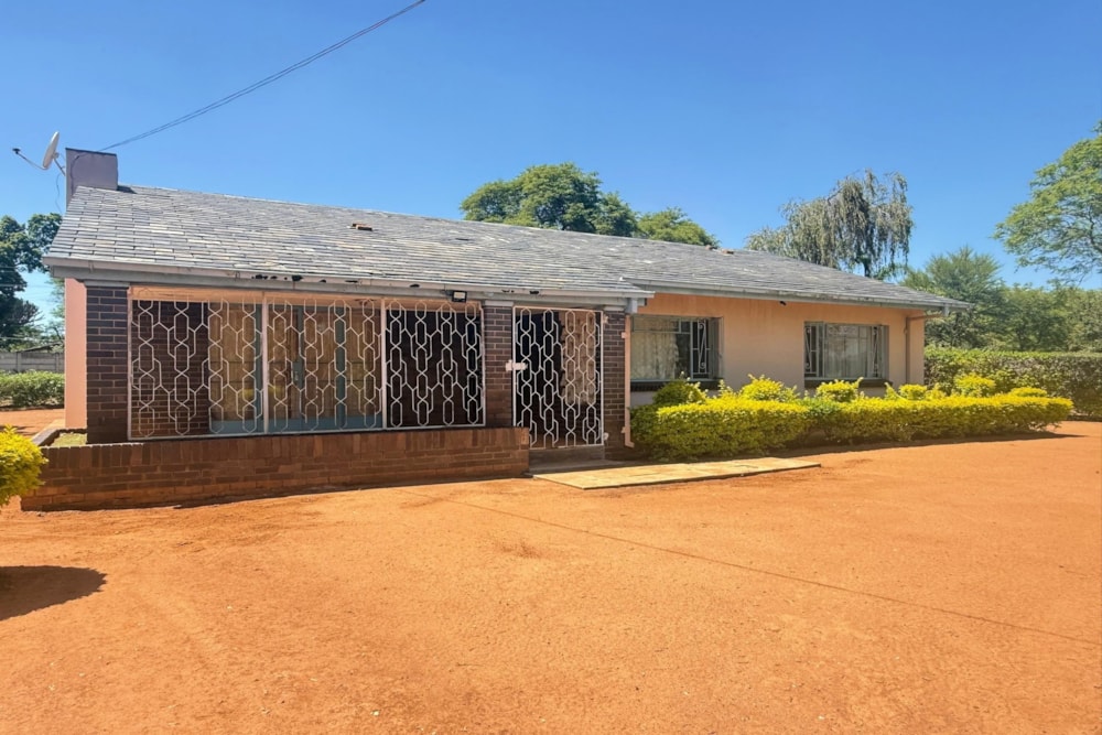 House for sale in Matsheumhlope, Bulawayo, Zimbabwe - 3ZB1723409 House for sale in Matsheumhlope, Bulawayo, Zimbabwe - 3ZB1723409