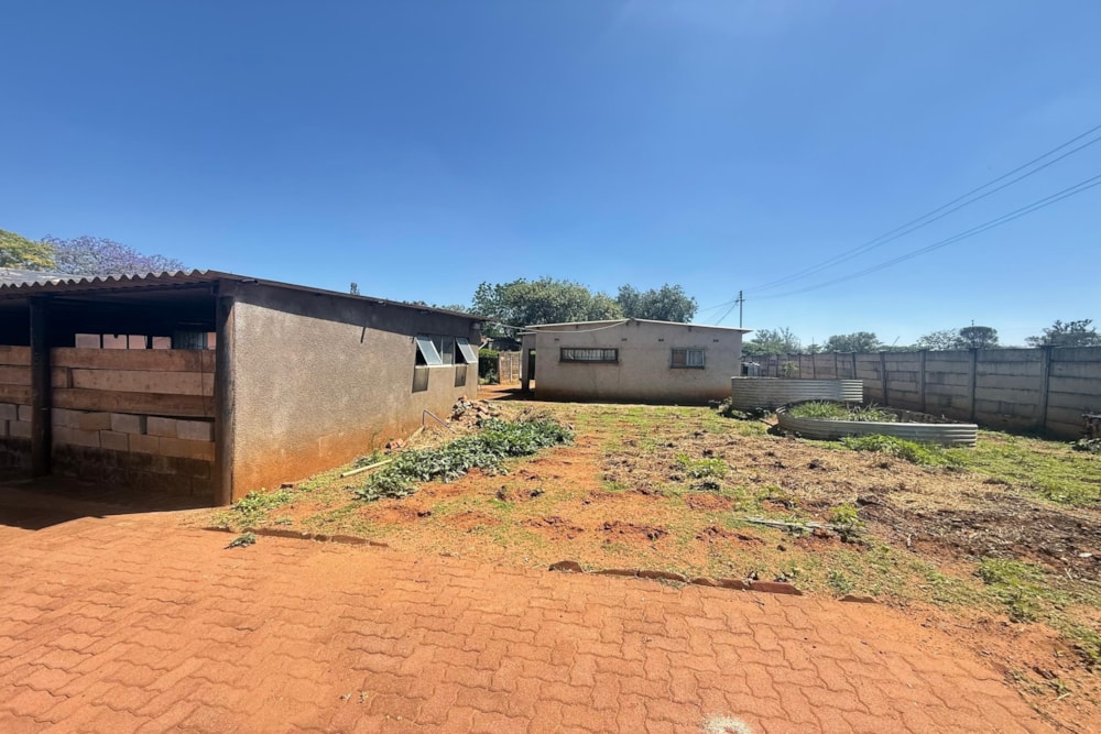 House for sale in Matsheumhlope, Bulawayo, Zimbabwe - 3ZB1723409 House for sale in Matsheumhlope, Bulawayo, Zimbabwe - 3ZB1723409