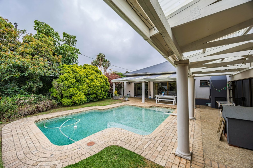 House for sale in Bonnie Doon - 1EZ1723495 House for sale in Bonnie Doon - 1EZ1723495