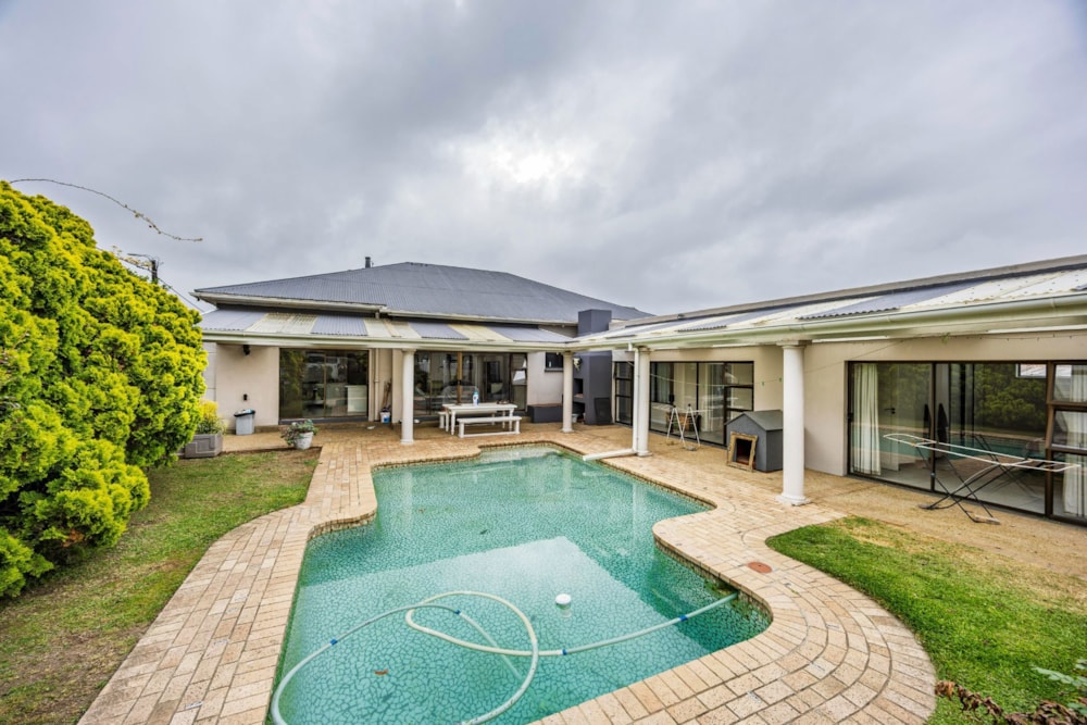 House for sale in Bonnie Doon - 1EZ1723495 House for sale in Bonnie Doon - 1EZ1723495